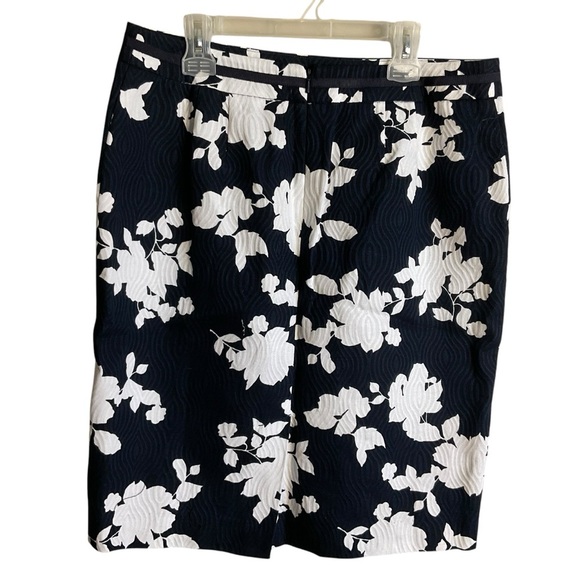 Talbots White and Blue Knee-Length Pencil Skirt - Picture 3 of 9